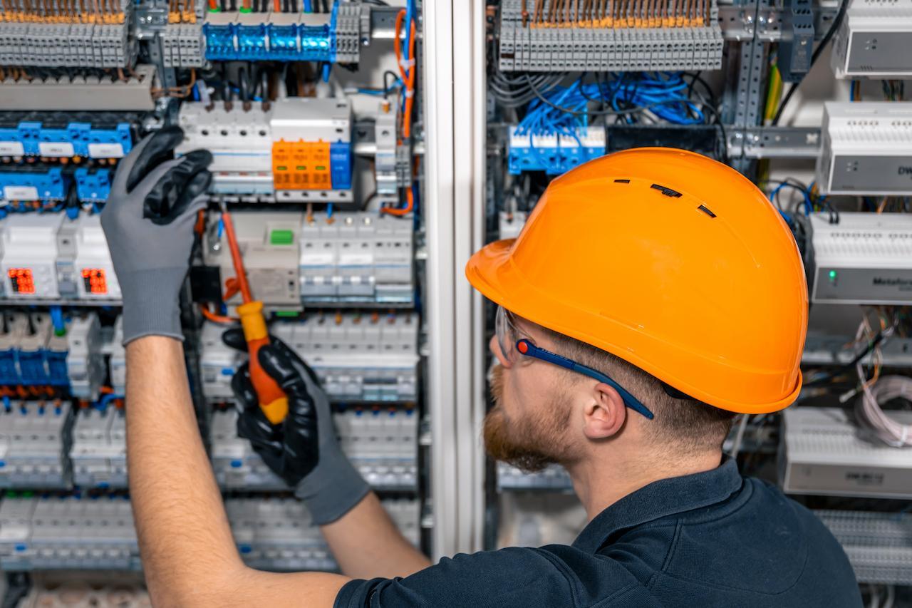 Electricista en Concepción — El Pololo